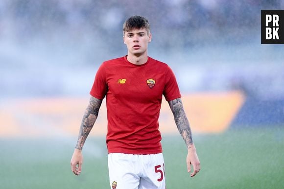 Defesa da seleção da Polônia Nicola Zalewski (Roma)