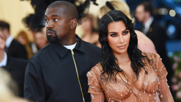 Kim Kardashian: Kanye West expõe fotos e vídeos íntimos da ex, afirma fonte