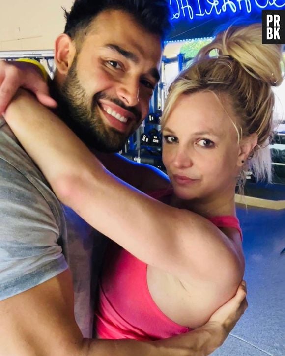 "Preferia que ela nunca postasse", afirma Sam Asghari sobre nudes de Britney Spears