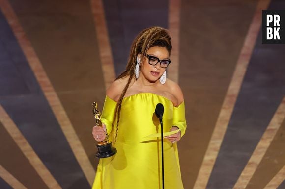 Oscar 2023: Ruth E. Carter levou para casa a estatueta de ouro - tornando-a a primeira Mulher negra a ganhar dois Oscars. Ela é figurinista de "Pantera Negra"