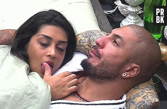 Amanda Djehdian tinha ganhado apoio da torcida depois que Fernando Medeiros a trocou por Aline Gotschalg, mas, assim que a loira foi eliminada, a youtuber retomou o romance com ele.