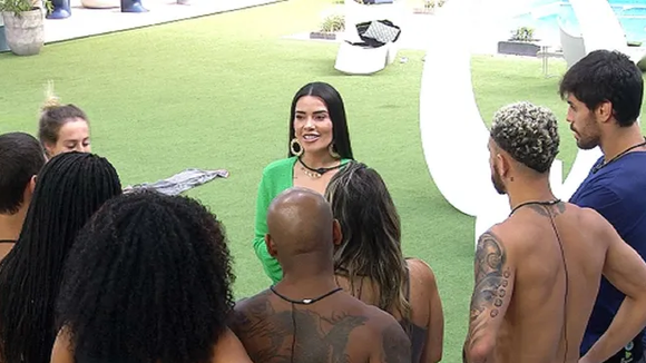 "BBB23": Dania Mendez encanta Cara de Sapato, não descarta beijo e agita brothers