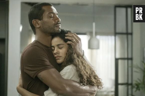 Jenifer conta tudo para Ben e promete se vingar de Theo