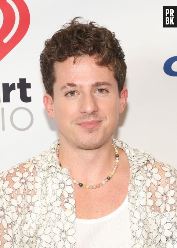 Charlie Puth parou no meio do sexo para compor uma música