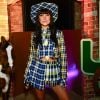 Bianca Andrade usou look quadriculado azul e amarelo