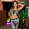 Vanessa Lopes foi na festa junina de Bianca Andrade com look quadriculado