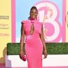 Issa Rae apostou no clássico vestido rosa bem barbie