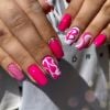 Decore suas unhas com desenhos inspirados na "Barbie"