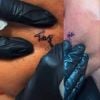 Andressa Urach fez tatuagem íntima com a frase "Faz o Pix"