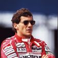 Ayrton Senna morreu em 1 de maio de 1994, como resultado de uma colisão entre o carro do piloto brasileiro e uma barreira
