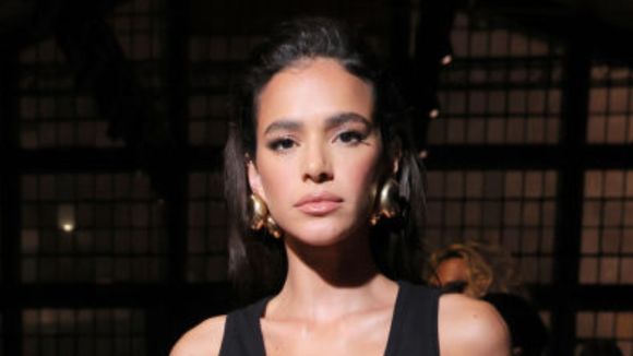 O lucro financeiro de Bruna Marquezine e mais famosos nas redes sociais: especialista Elisiane Moreira explica o fenômeno