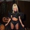 Bruna Marquezine se fantasiou de Xuxa para o Halloween da Anitta