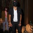 Fantasias com máscara também fizeram parte do Halloween da Anitta