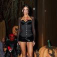 Looks pretos e sexys roubaram a cena no Halloween da Anitta