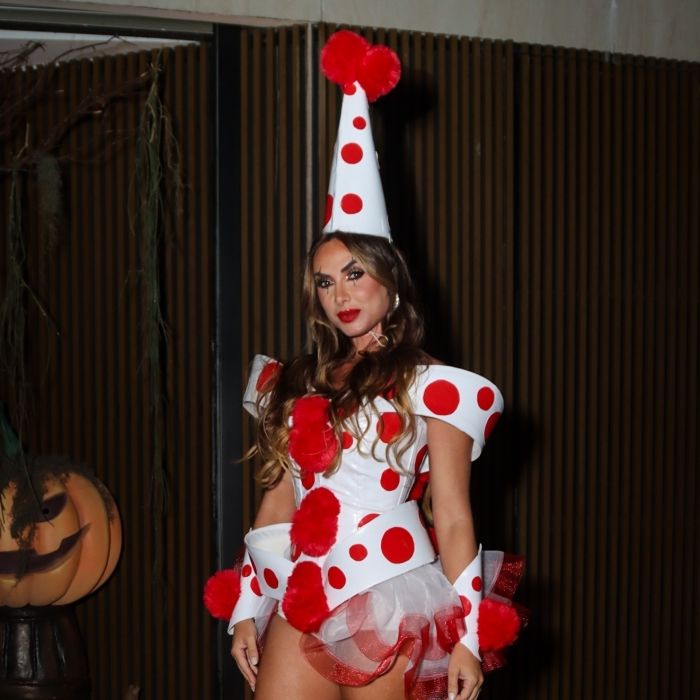 Também teve fantasia de palhaço no Halloween da Anitta