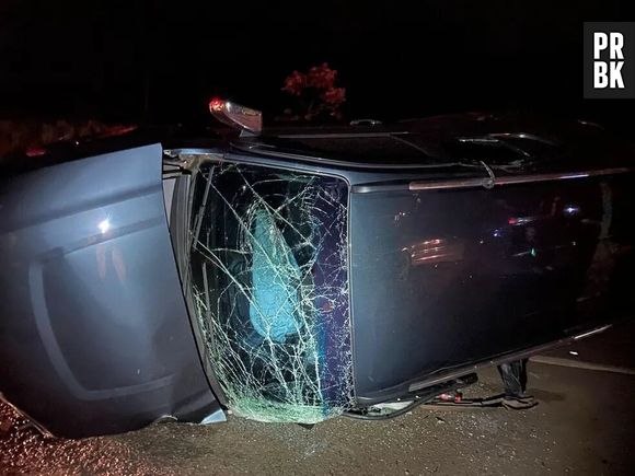 Carro de Zé Neto após acidente