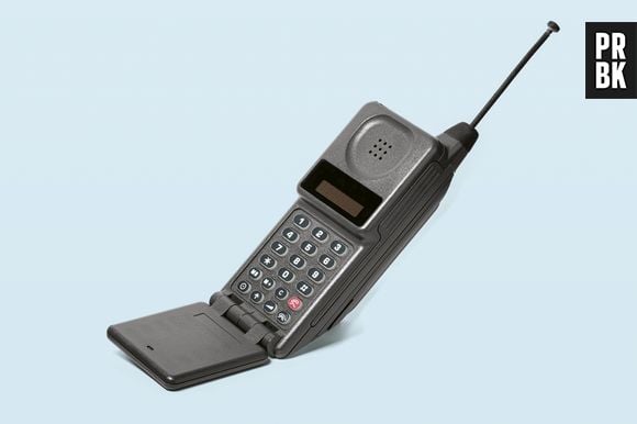 Como surgiu uma das ideias mais recorrentes da história dos telefones celulares: a tampa dobrável