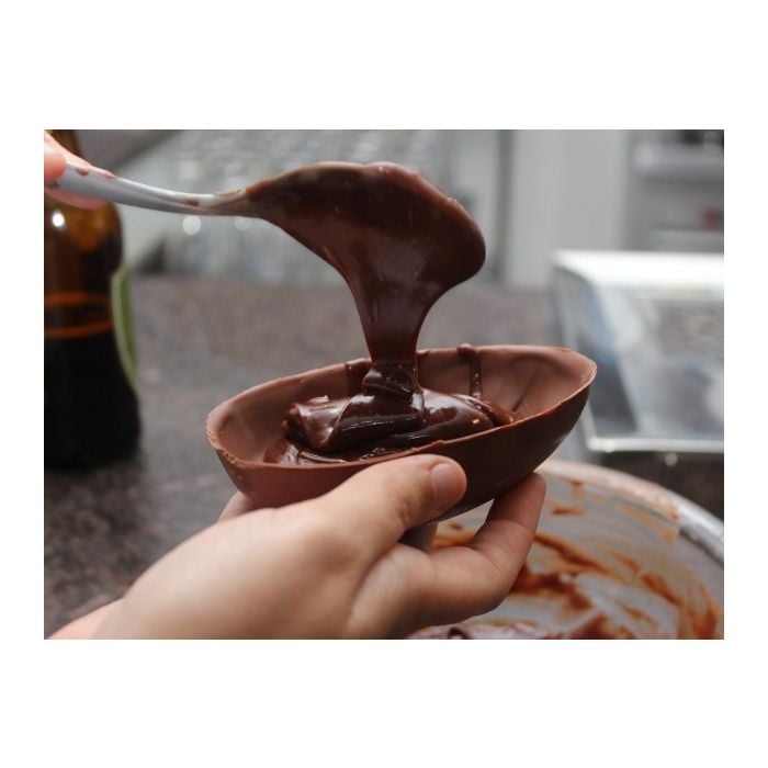  Evite os chocolates com muitos ingredientes e recheios nessa P&amp;aacute;scoa 