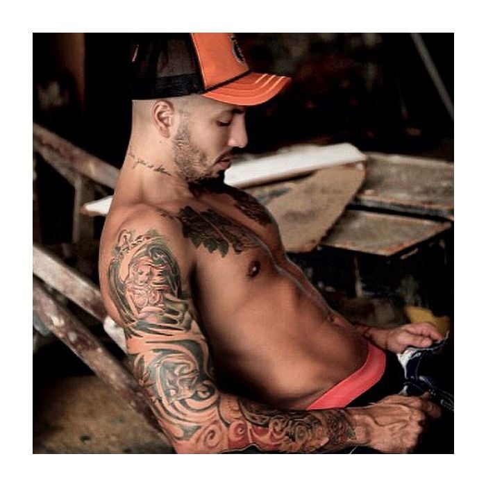  Fernando, ex &quot;BBB15&quot;, sensualizou no Instagram ao publicar foto do Paparazzo 