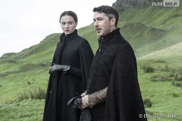 Em "Game of Thrones", Sansa (Sophie Turner) e Baelish (Aiden Gillen) vão ter um momento romântico