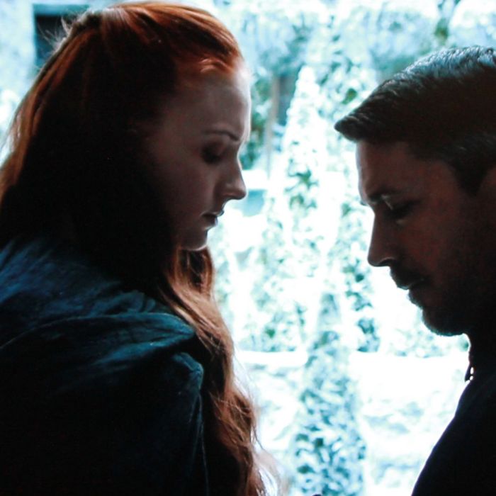 Baelish (Aidan Gillen) confessou que é apaixonado por Sansa (Sophie Turner) na 4ª temporada de &quot;Game of Thrones&quot;