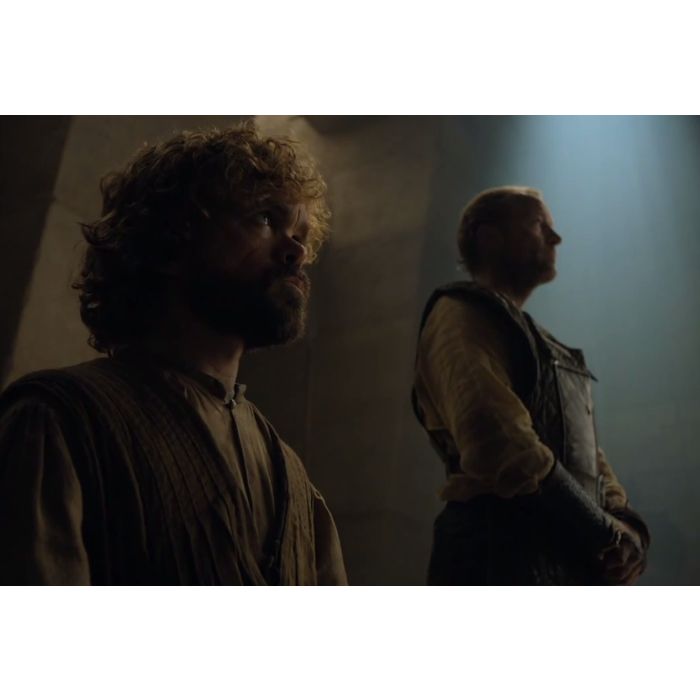  Tyrion (Peter Dinklage)&amp;nbsp;e Jorah (Iain Glen) s&amp;atilde;o leiloados em &quot;Game of Thrones&quot; 