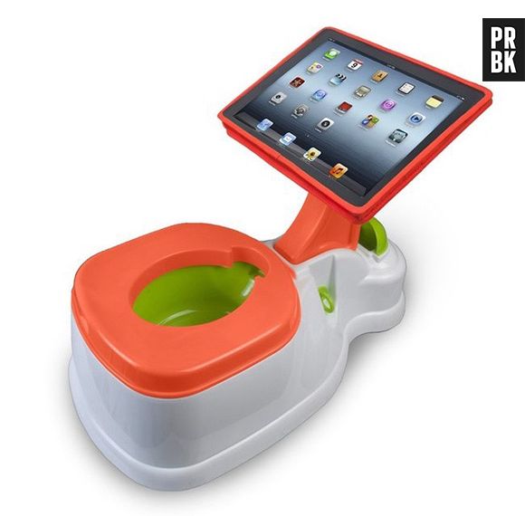 Os bebês de hoje em dia não desgrudam dos tablets nem na hora de ir ao banheiro