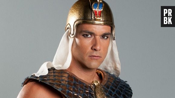 Em "Os Dez Mandamentos", Oseias (Sidney Sampaio) havia acabado de se livrar da sentença de morte de Ramsés (Sérgio Marone)