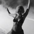 Beyoncé se diverte dançando em clipe de "Drunk in Love"