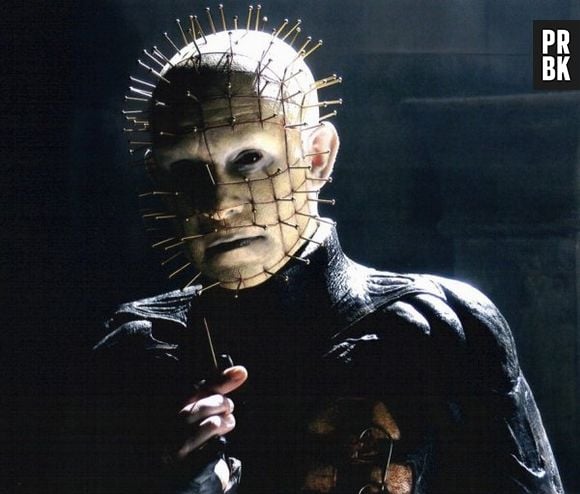 O protagonista de "Hellraiser - Renascido do Inferno”, Pinhead, possui 35 mortes no currículo