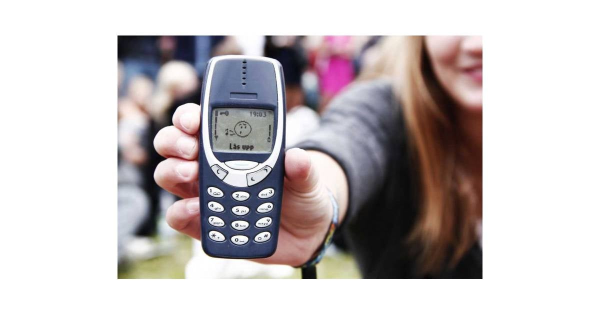 Esse Nokia foi um marco nos anos 2000 e responsável por popularizar o Jogo  da Cobrinha - Purebreak
