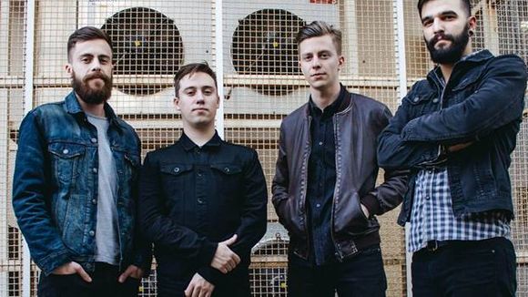 Scalene entra em "A Regra do Jogo" com faixa "Danse Macabre" e celebra: "Muito empolgados!"