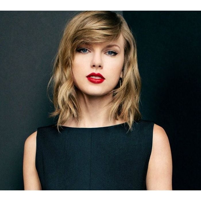  Taylor Swift já juntou vários términos de namoro ao longo de sua carreira. Um dos piores foi com o cantor Joe Jonas, em uma ligação de 27 segundos 
