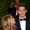 John Mayer terminou de forma bem prática com Jennifer Aniston, em uma mensagem que dizia "É isto - o fim"