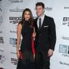 Nina Dobrev e Austin Stowell aparecem juntos e pela primeira vez num tapete vermelho