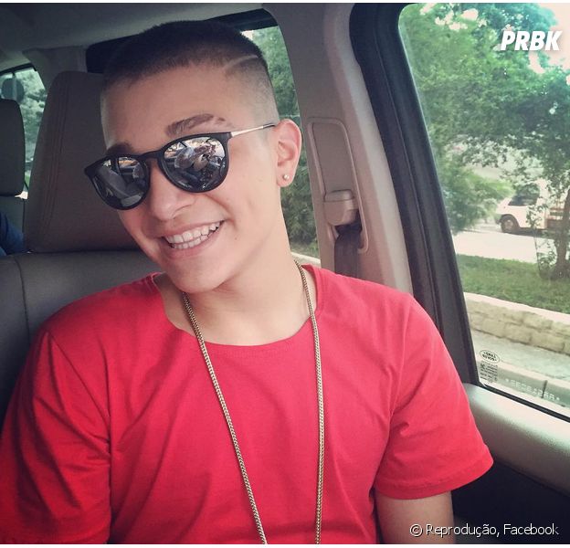 Mc Gui Faz Mudanca Radical No Cabelo Para Homenagear As Criancas Com Cancer Purebreak Um corte de cabelo que combine com seu estilo e que acima de tudo você se sinta bem é fundamental. mc gui faz mudanca radical no cabelo