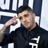 Zayn Malik, assim como os integrantes do One Direction, também não teve uma boa experiência com o primeiro beijo. Foi aos 11 anos e o rapaz precisou subir em um tijolo pois a garota era mais alta que ele