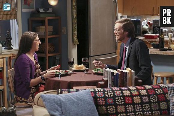 Em "The Big Bang Theory", Amy (Mayim Bialik) tem novo encontro com Dave!