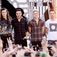 One Direction faz sua última apresentação no programa "The X Factor UK"