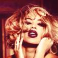 Beyoncé posta várias fotos sensuais em seu Instagram, durante toda esta quarta-feira, 15 de janeiro de 2014