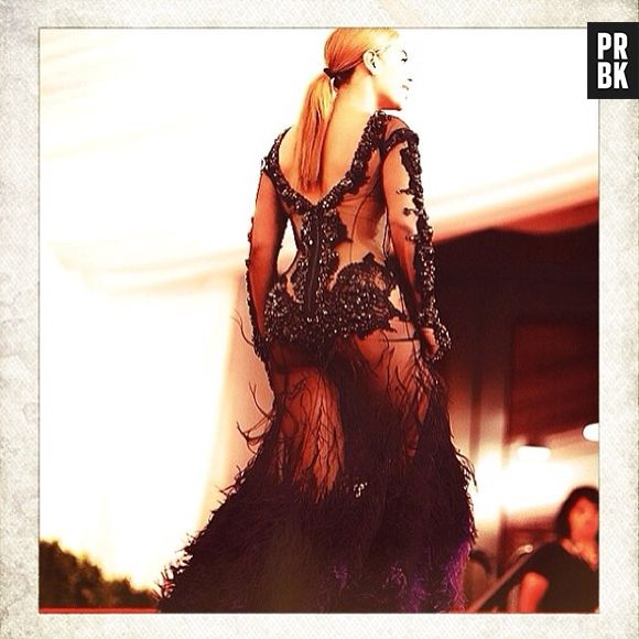 Em foto postada no Instagram, Beyoncé quase mostra demais