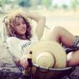 Beyoncé mostra os pernões dourados em foto no Instagram