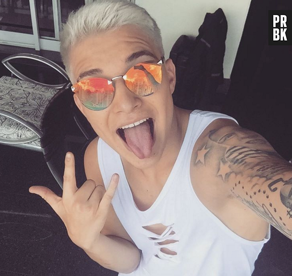 MC Gui, que está de namorada nova, tem 1,67m!