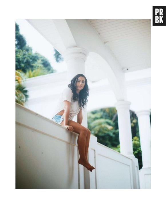 Como não resistir aos encantos de Lívian Aragão?