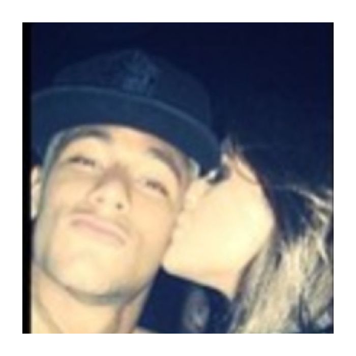 E-mail intitulado &quot;Mostra tudo Vídeo íntimo de Neymar e Bruna Marquezine!!!&quot;, está sendo usado para roubar senhas bancárias de internautas brasileiros