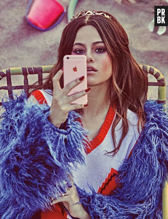 Após brilhar no Grammy Awards 2016, Selena Gomez se prepara para turnê e pode fechar parceria com rapper Wiz Khalifa