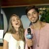 Os atores de "Além do Horizonte", Rodrigo Simas e Juliana Paiva, cantam a música "Milla", hit de Carnaval do cantor Netinho