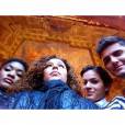 Entre uma folga e outra nas gravações de "Em Família", Roberta Almeida, Bruno Gissoni e Bruna Marquezine posaram juntos para foto compartilhada no Instagram