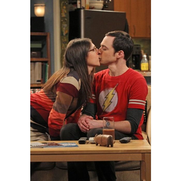 Em &quot;The Big Bang Theory&quot;, Sheldon (Jim Parson) já tinha beijado Amy (Mayim Bialik) em um sonho!