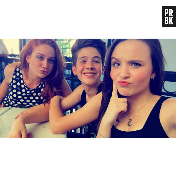 Maria Pinna, a Regina de "Cúmplices de Um Resgate", do SBT, adora postar foto ao lado de Larissa Manoela e João Guilherme Ávila